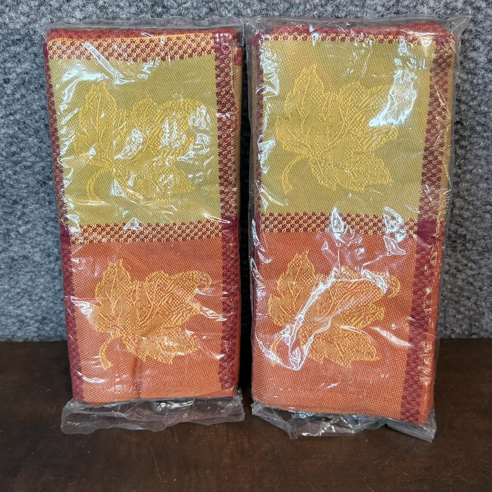 2 Sets (4 napkins) Pampered Chef Leaf Napkins Autumn Fall Thanksgiving #2162